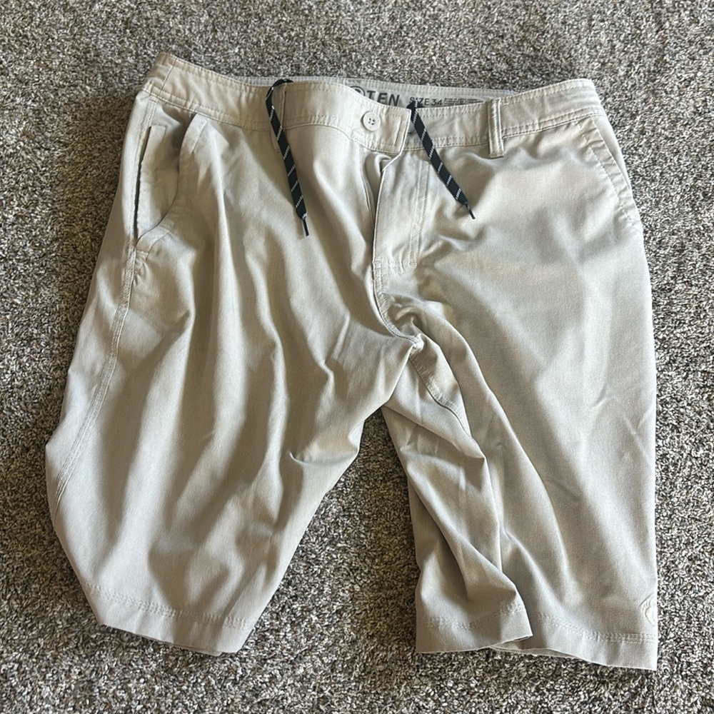 Hang Ten tan shorts SIZE 34 men